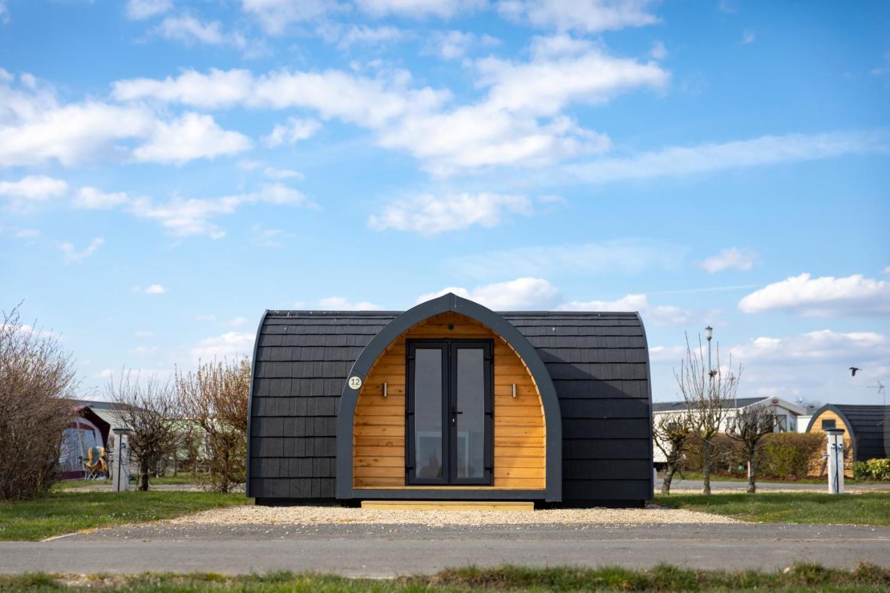 Готель Camping Pods, Dovercourt Holiday Park Гарвіч Екстер'єр фото